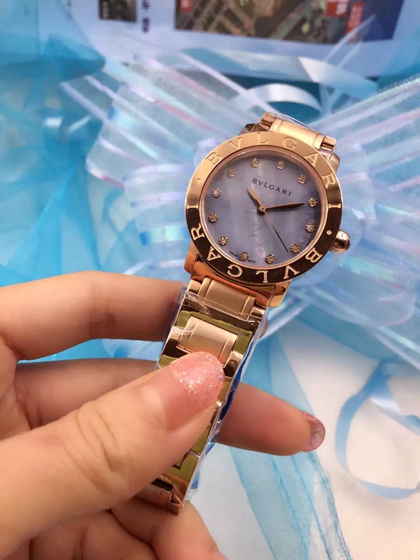 ブルガリ時計正面デザイン